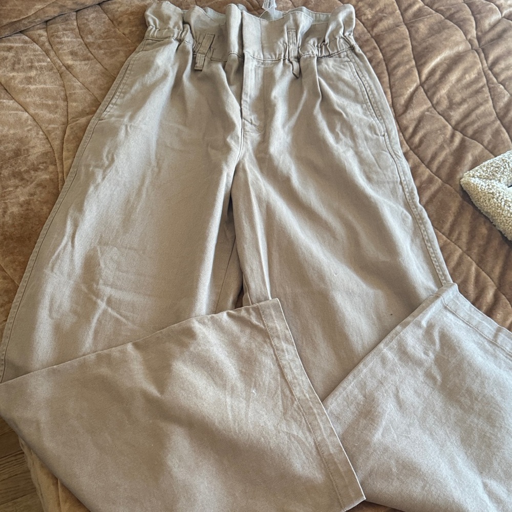 Wide leg paper bag khakis
